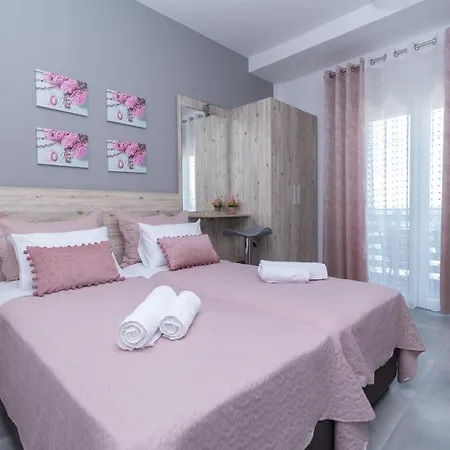 Golden Seaside 1 *