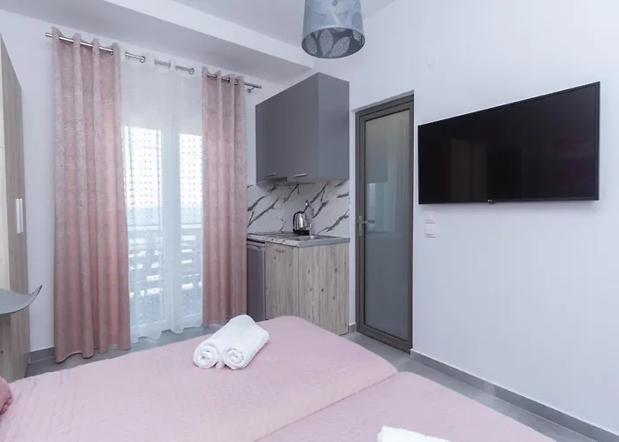 Golden Seaside 1 Nea Roda